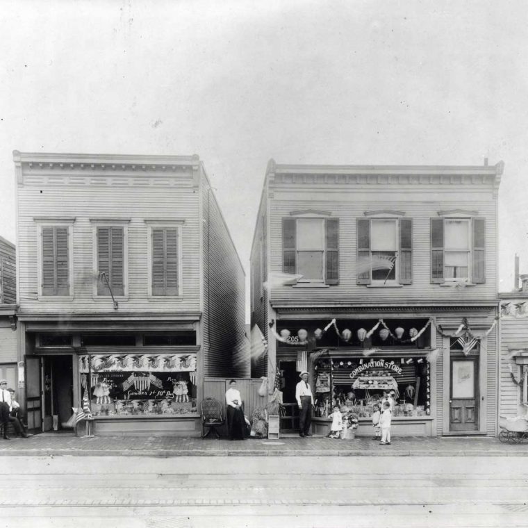 2200 block of Nichols Avenue, Southeast, Anacostia, July 4, 1917. Courtesy Library of Congress, Prints and Photographs Division. 