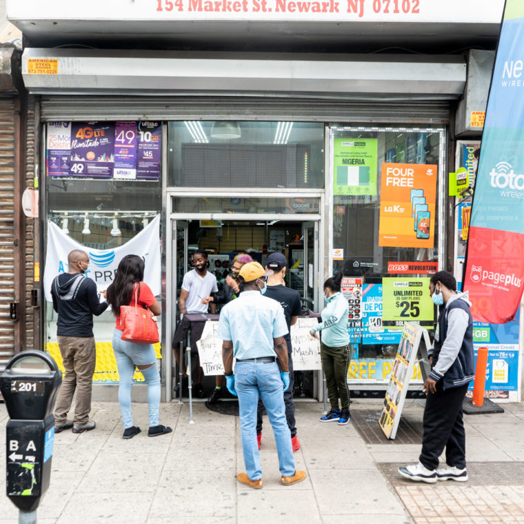 May 29, 2020: Curbside sales at Mega Jewelry, 154 Market Street, Newark, New Jersey. © Camilo José Vergara 