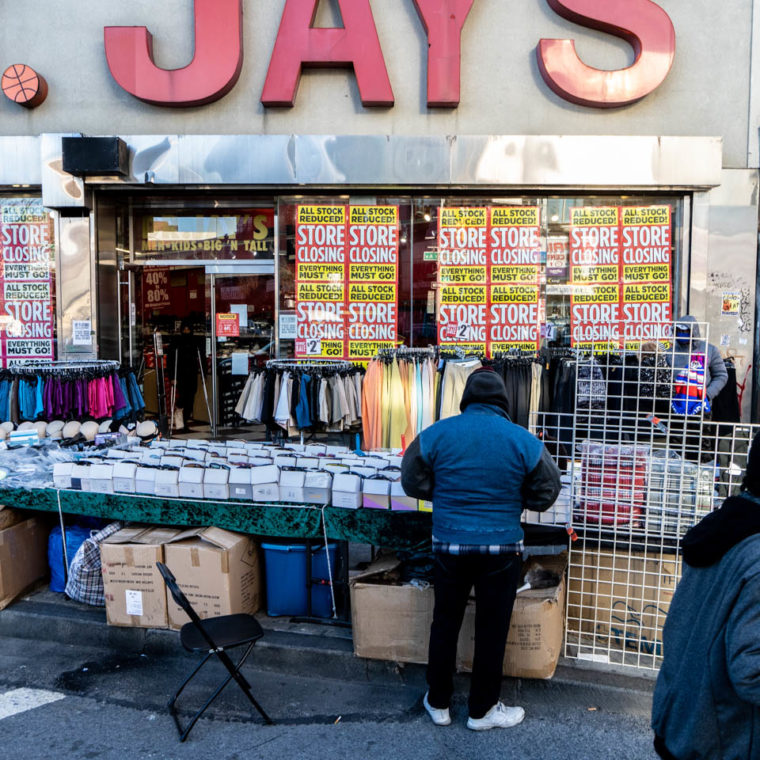 November 18, 2020: Dr. Jay’s, 410 Westchester Avenue, Bronx, New York. © Camilo José Vergara 