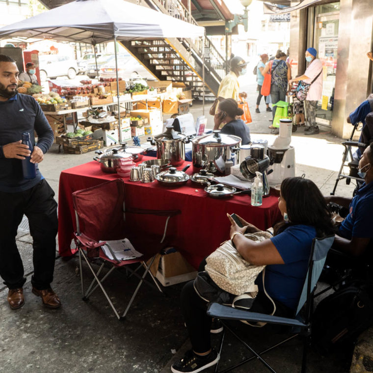 September 3, 2020: Selling pots, pans, and other kitchen utensils. Jerome Avenue at East Fordham Road, Bronx, New York. © Camilo José Vergara 