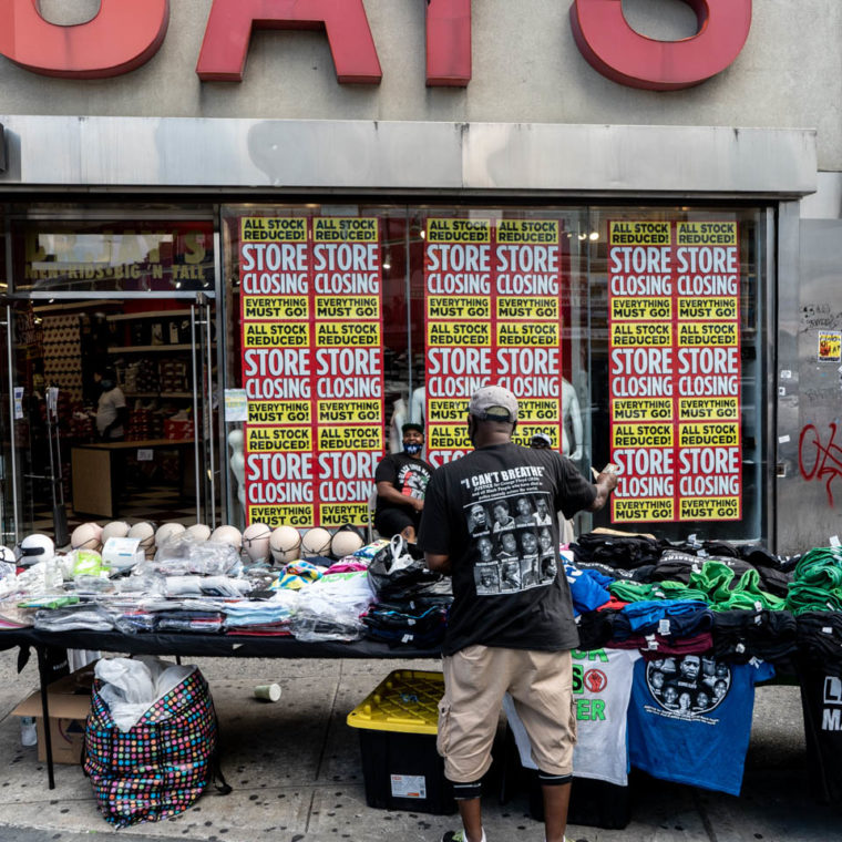 July 4, 2020: Dr. Jay’s, 410 Westchester Avenue, Bronx, New York. © Camilo José Vergara 